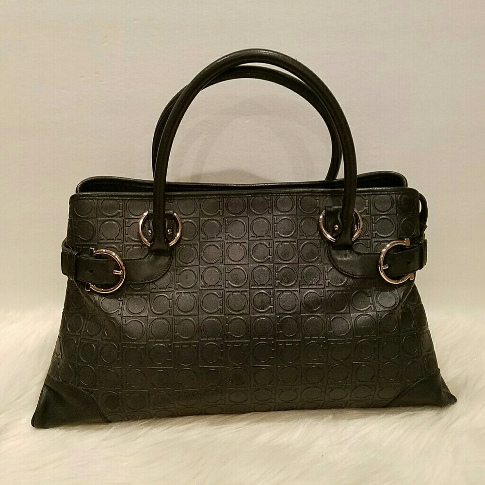 $880 Gorgeous SALVATORE FERRAGAMO Logo Bag
